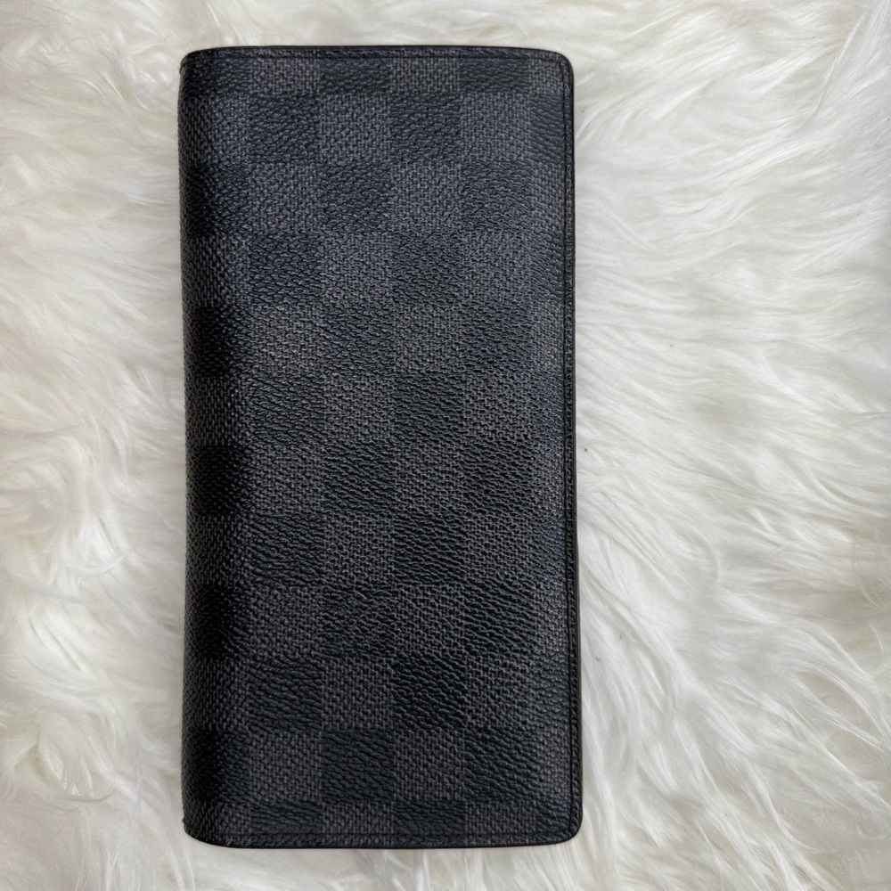 Louis Vuitton Brazza Wallet